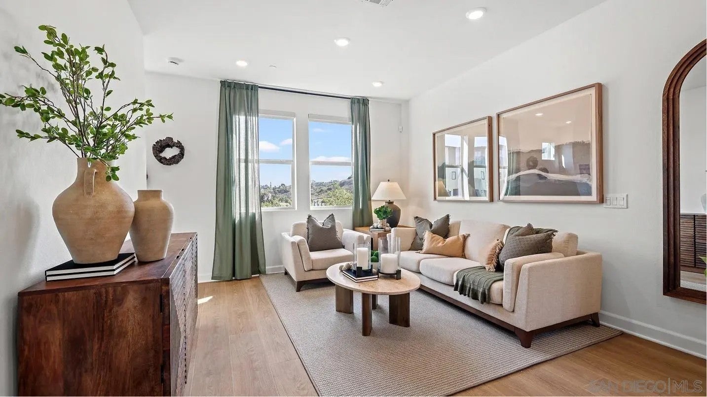 256 Larkspur