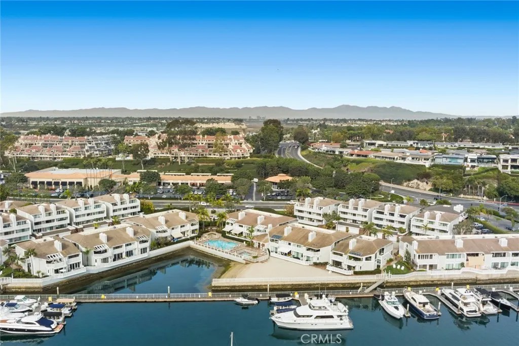 1030 Bayside Cove 702
