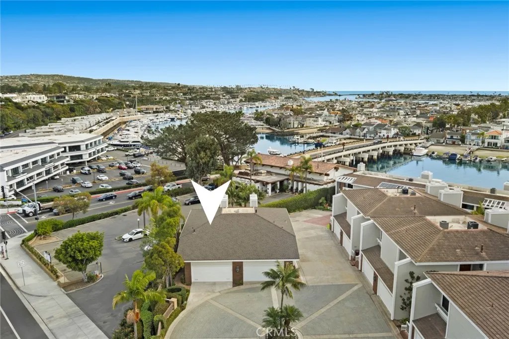 1030 Bayside Cove 702