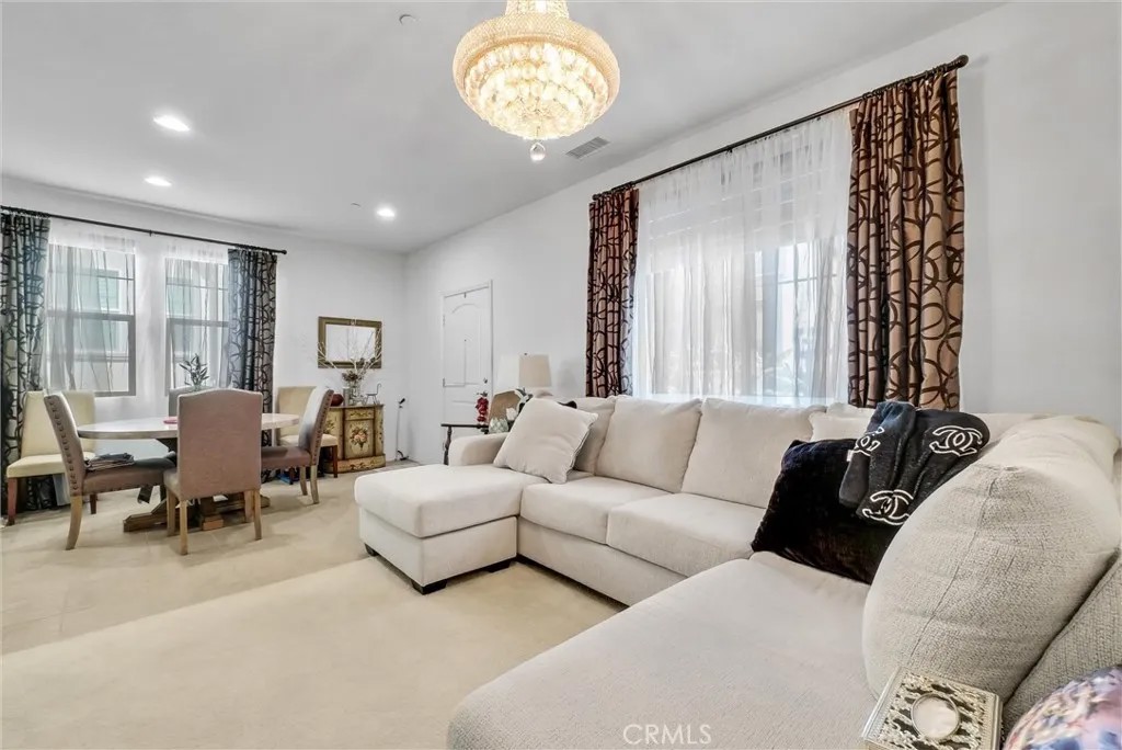 329 N Fenimore