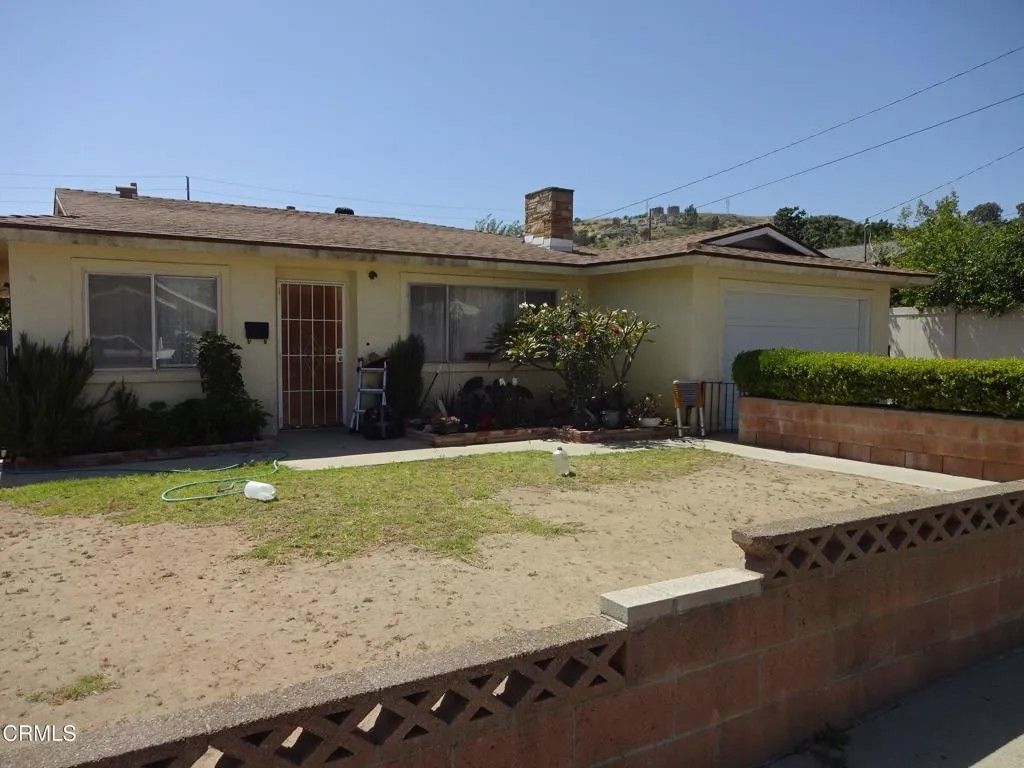 Photo of 516 N Oak Street, Santa Paula, CA 93060 (MLS # V1-36215)