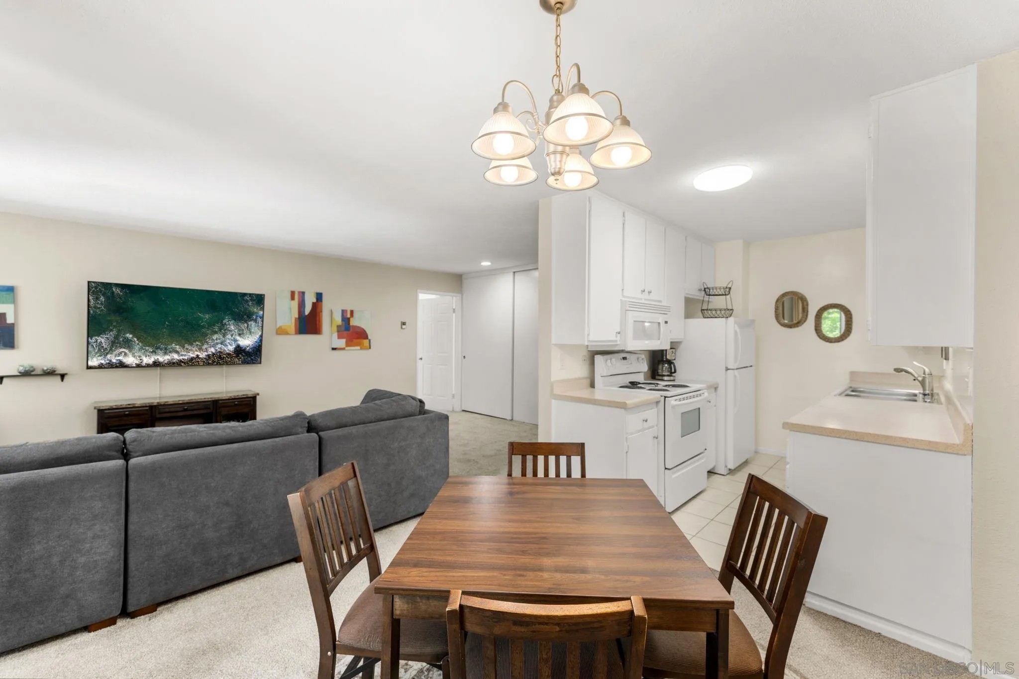 1855 Diamond St 5-232