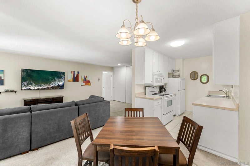 1855 Diamond St 5-232
