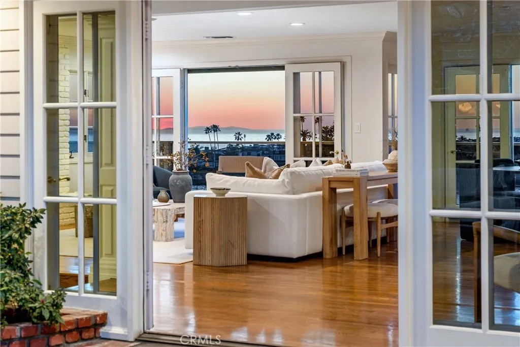 2727 Ocean Boulevard