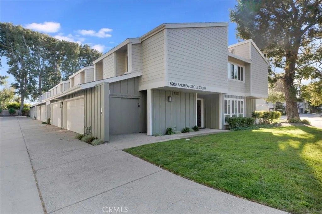 Photo of 18200 Andrea Circle #6, Northridge, CA 91325 (MLS # SR26053261)