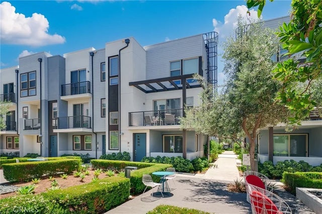 315 Placemark, Irvine