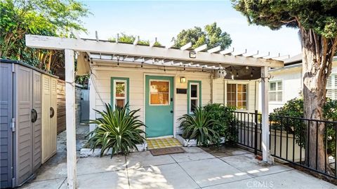 Tiny photo for 3209 Bennett Drive, Los Angeles, CA 90068 (MLS # SW25236265)