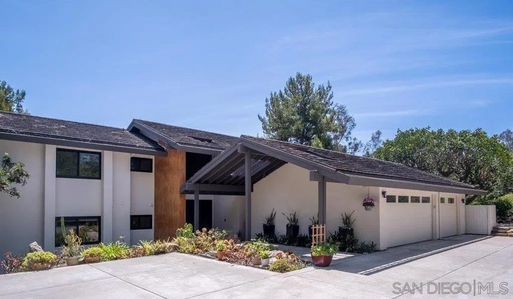 4905 EL ARCO IRIS