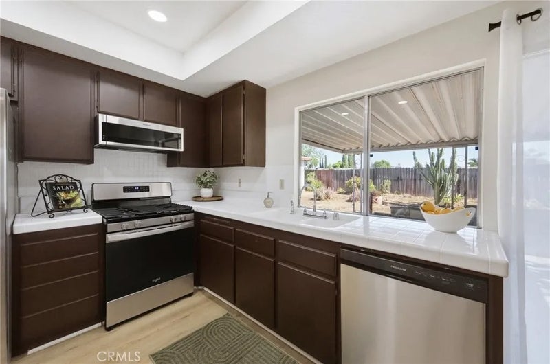 759 S Arrowhead