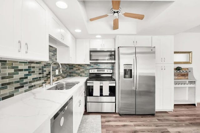 27739 Mountain Meadow Road 8 #8, Escondido