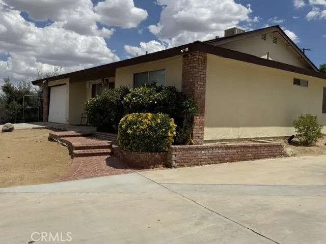 57393 Lupine Dr