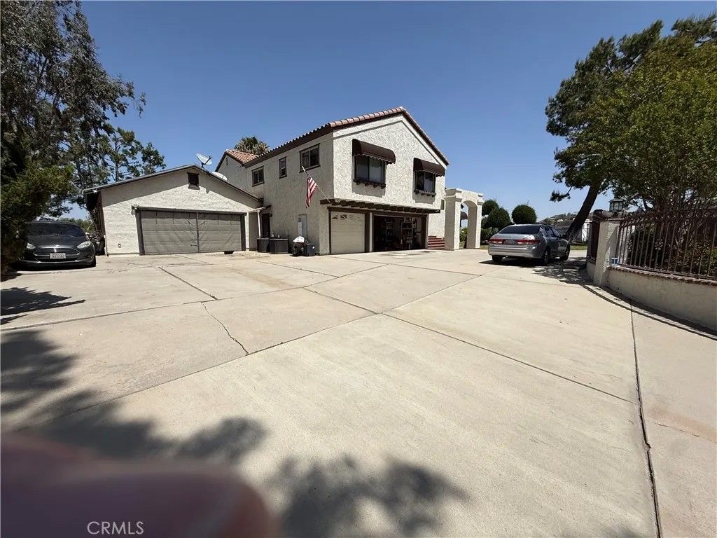 Photo of 20370 Lakeridge Dr, Perris, CA 92570 (MLS # IV26082692)