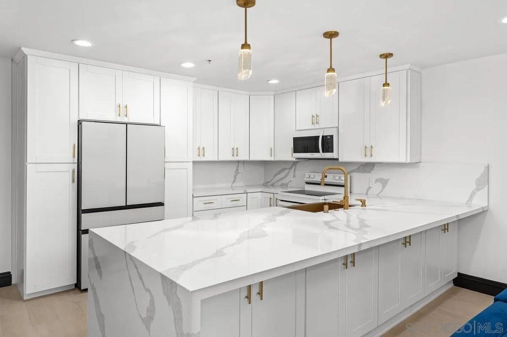 Photo of 602 W Fir St #201, San Diego, CA 92101 (MLS # 260009487)