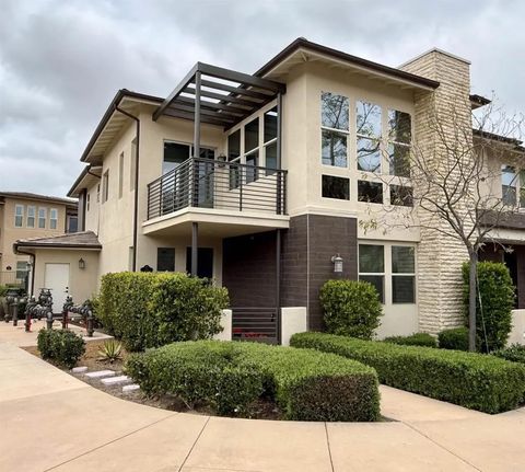 16750 Coyote Bush Drive 19 San Diego CA 92127