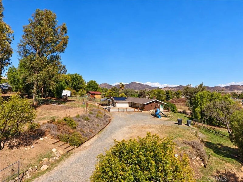 21280 Cielo Vista