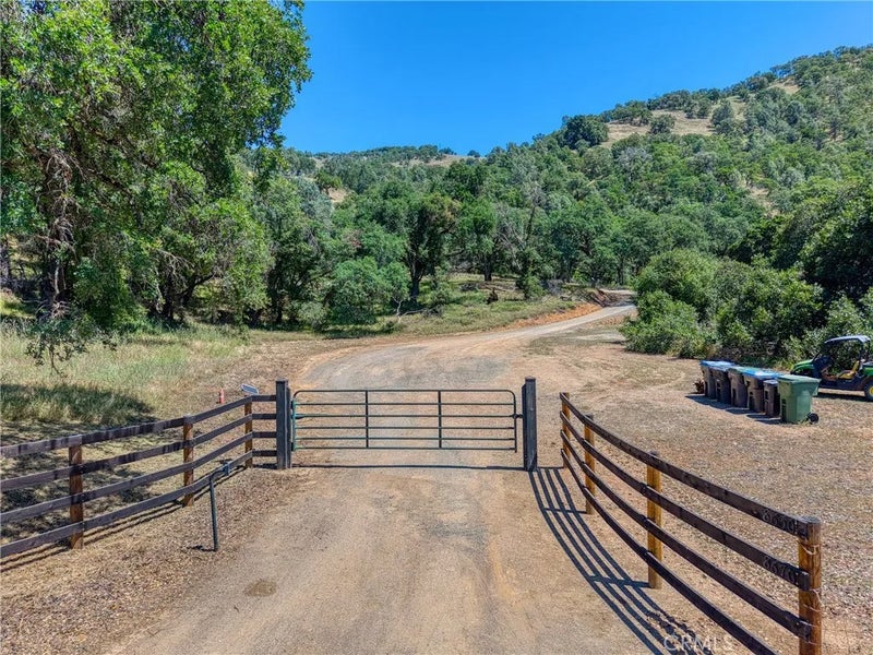 8520 E Highway 20
