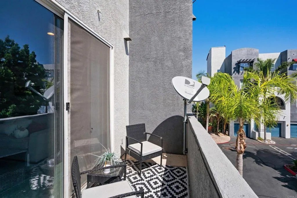 1241 Santa Cora Avenue 330