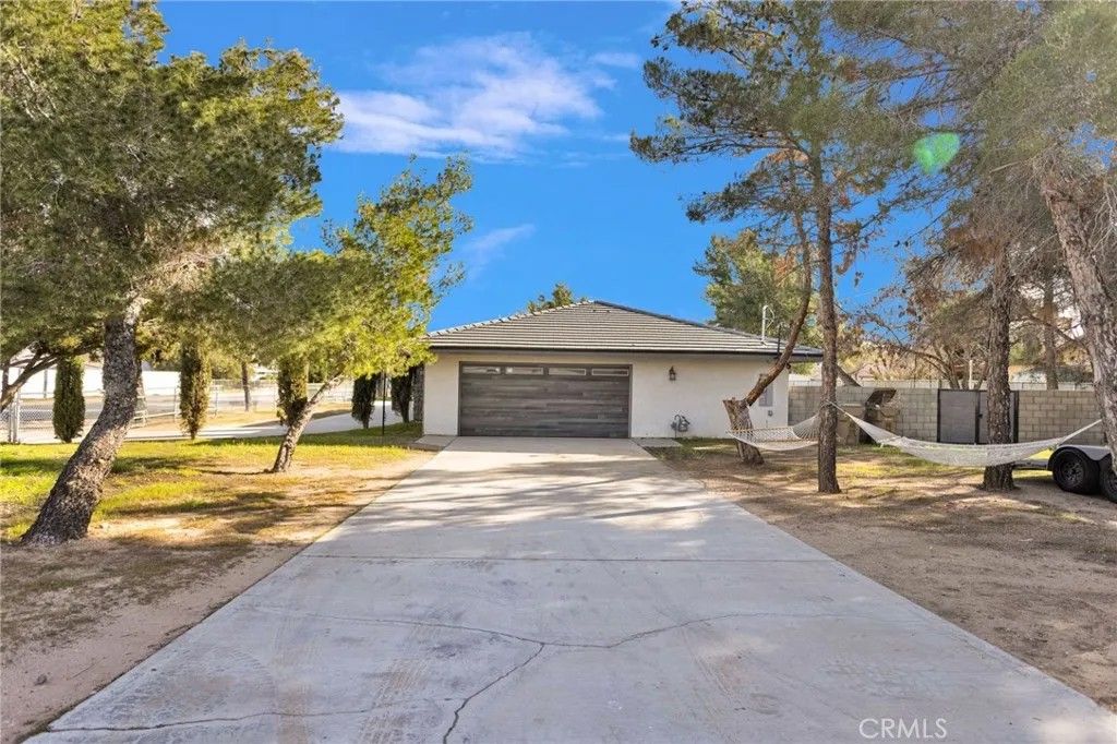 Photo of 17041 Fairburn Street, Hesperia, CA 92345 (MLS # DW26027829)