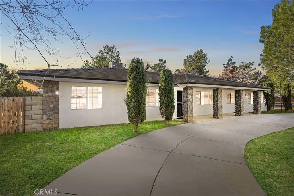 Photo of 17041 Fairburn Street, Hesperia, CA 92345 (MLS # DW26027829)