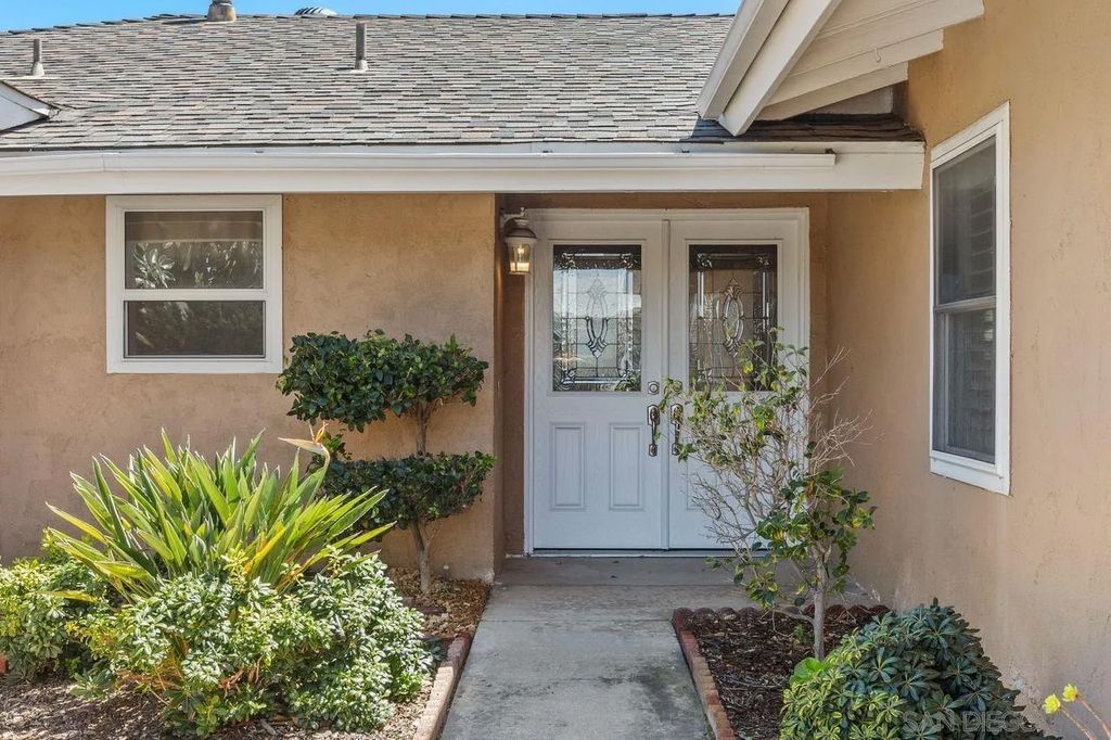 Photo of 12447 Horado Rd, San Diego, CA 92128 (MLS # 260008218)