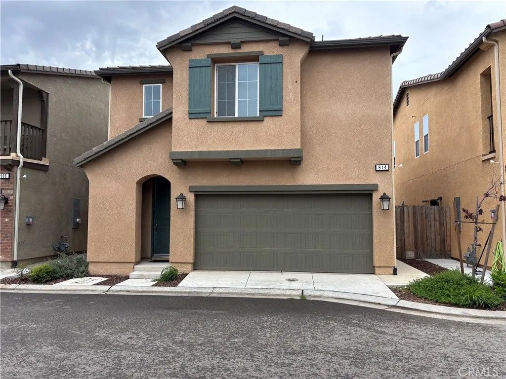 Photo of 914 Wishon Ave, Madera, CA 93636 (MLS # SR26095041)
