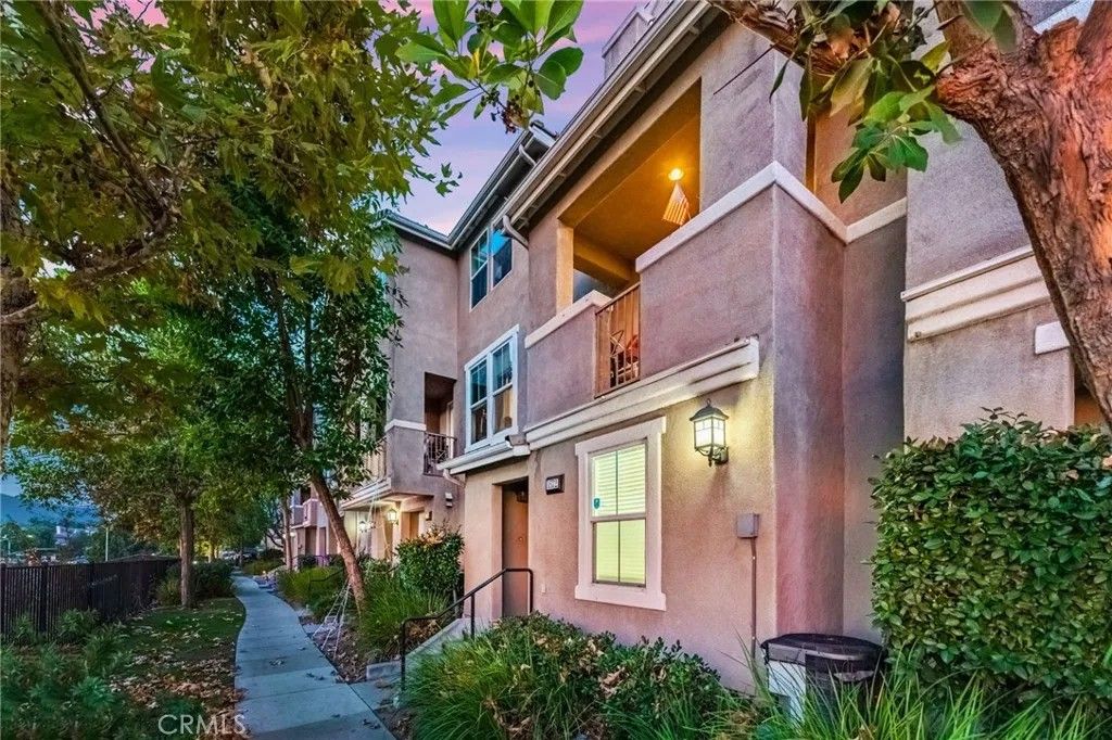 Photo of 1572 Hackberry Pl, Chula Vista, CA 91915 (MLS # SW25251421)