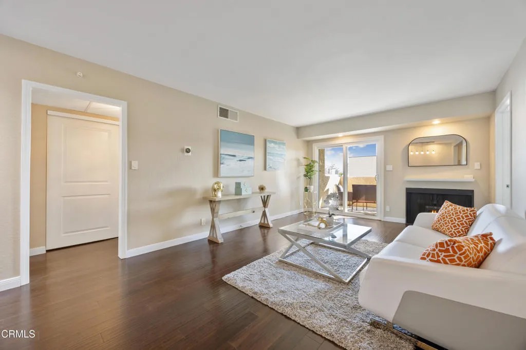 2386 E Del Mar Boulevard 301