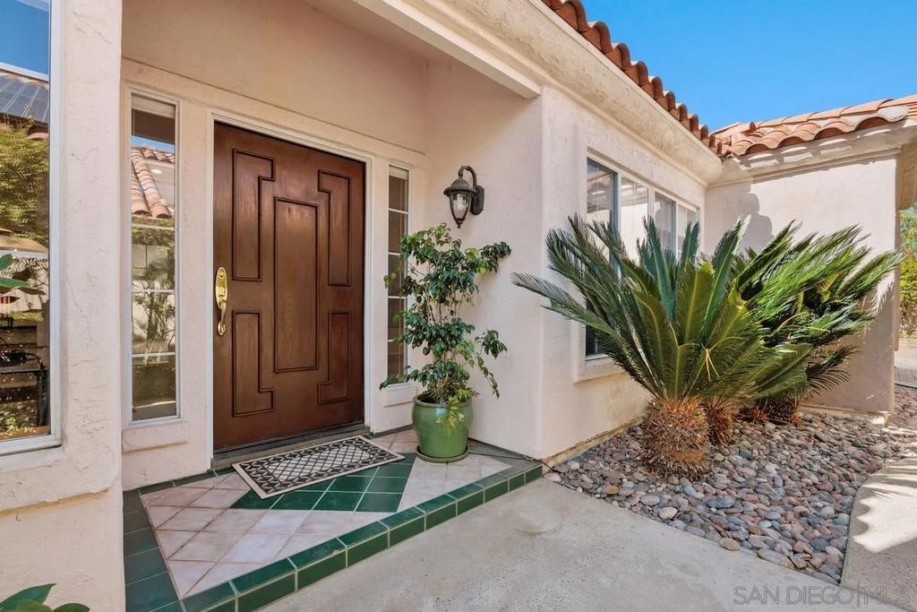 Photo of 11816 Caminito Corriente, San Diego, CA 92128 (MLS # 250043030)