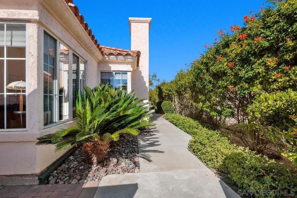 Photo of 11816 Caminito Corriente, San Diego, CA 92128 (MLS # 250043030)