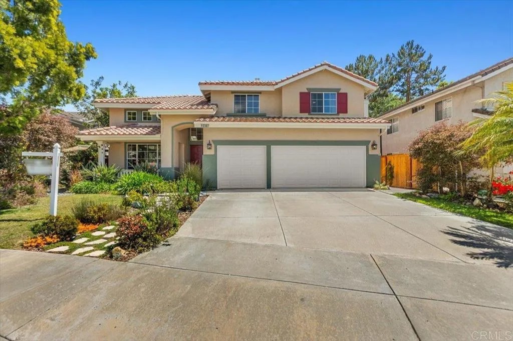 3387 Avenida Nieve
