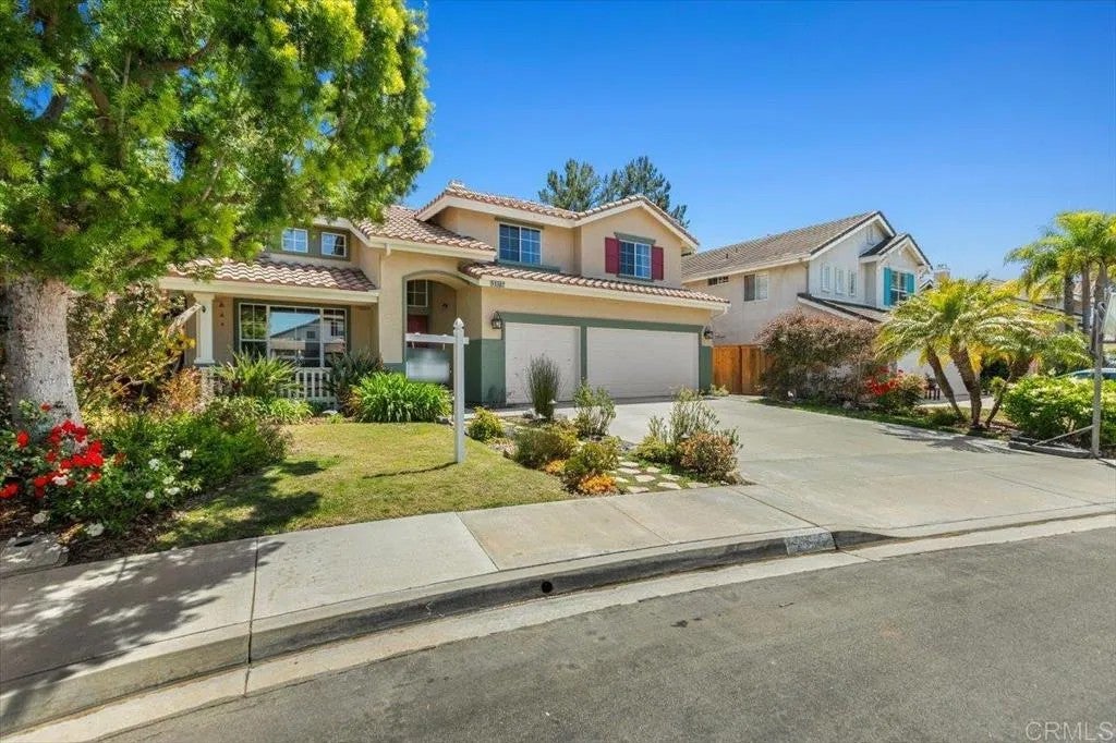 3387 Avenida Nieve