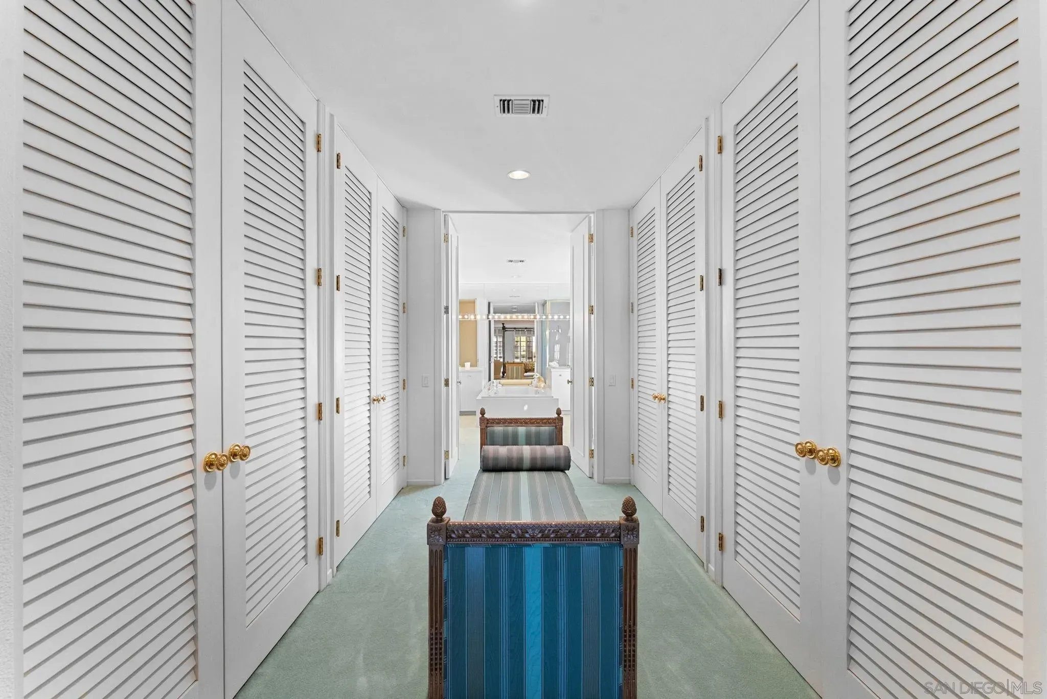 Carlsbad, California 92009, United States, 3 Bedrooms Bedrooms, ,3 BathroomsBathrooms,Residential,Active,251503