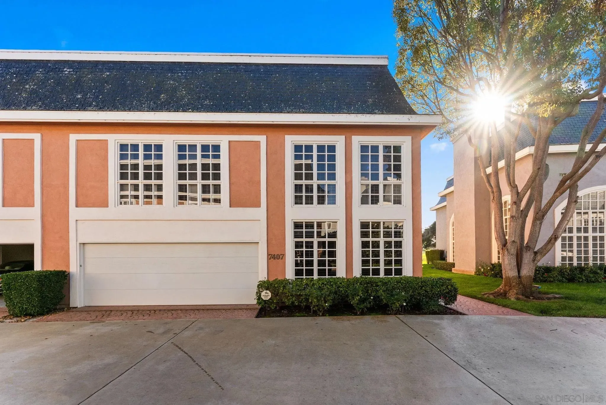 Carlsbad, California 92009, United States, 3 Bedrooms Bedrooms, ,3 BathroomsBathrooms,Residential,Active,251503