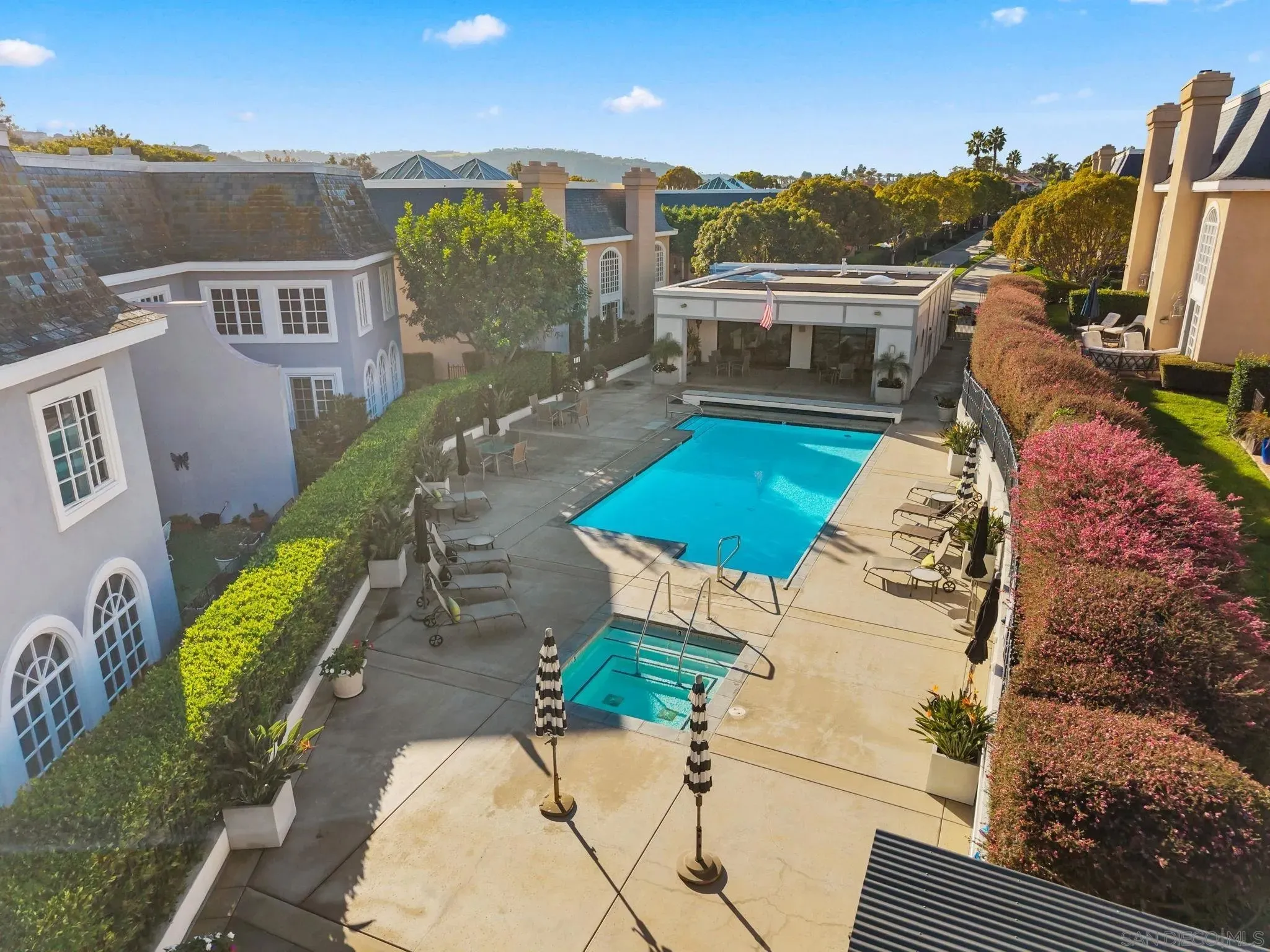 Carlsbad, California 92009, United States, 3 Bedrooms Bedrooms, ,3 BathroomsBathrooms,Residential,Active,251503