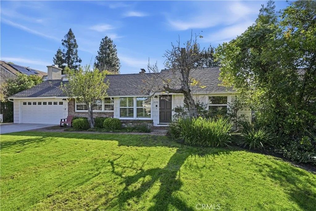 Photo of 16146 Otsego, Encino, CA 91436 (MLS # SR26011237)