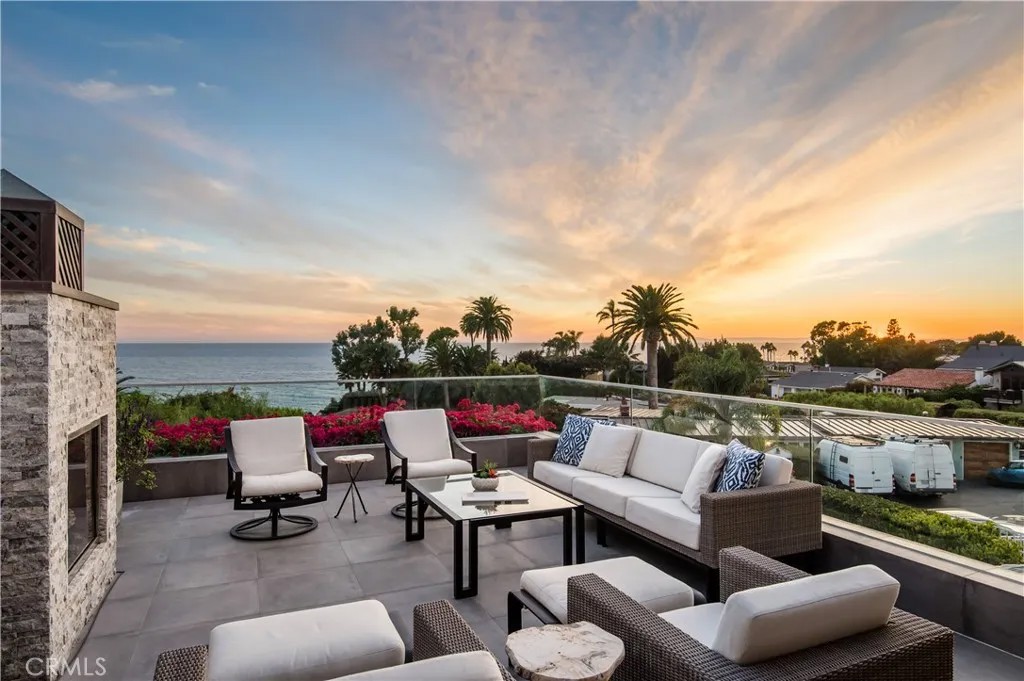 738 Cliff Drive