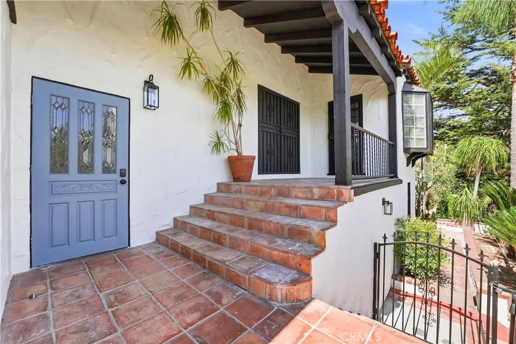 980 W Edgehill