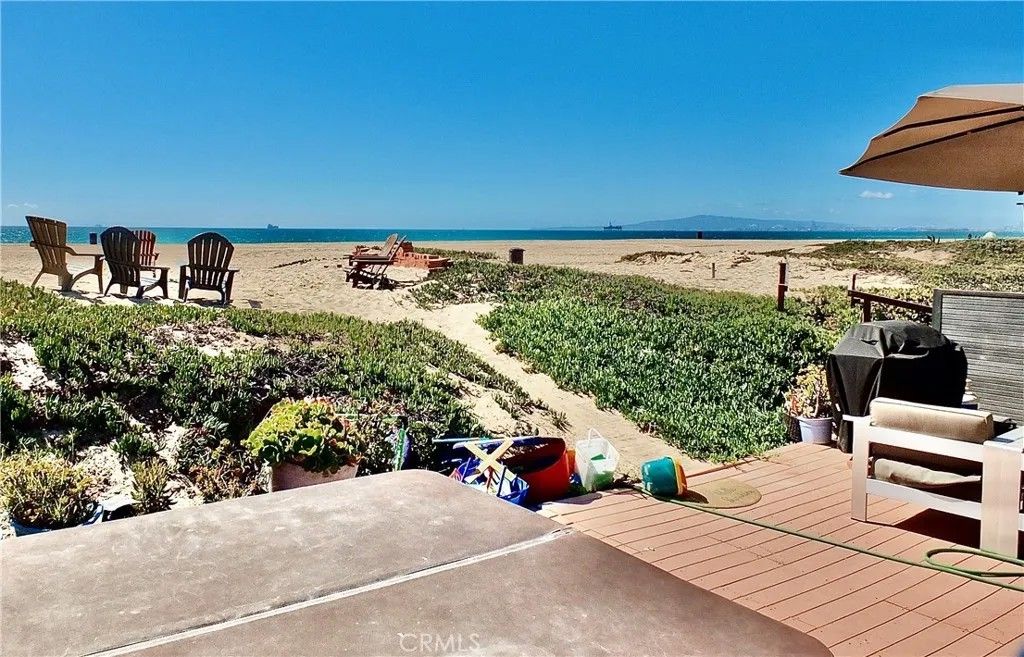 Photo of 16765 S Pacific Avenue, Huntington Beach, CA 90742 (MLS # PW25270581)