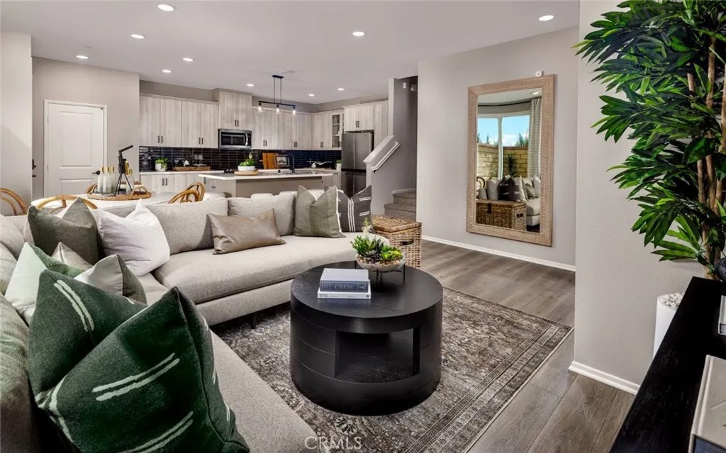 4154 S S. WILDFLAX PASEO 105