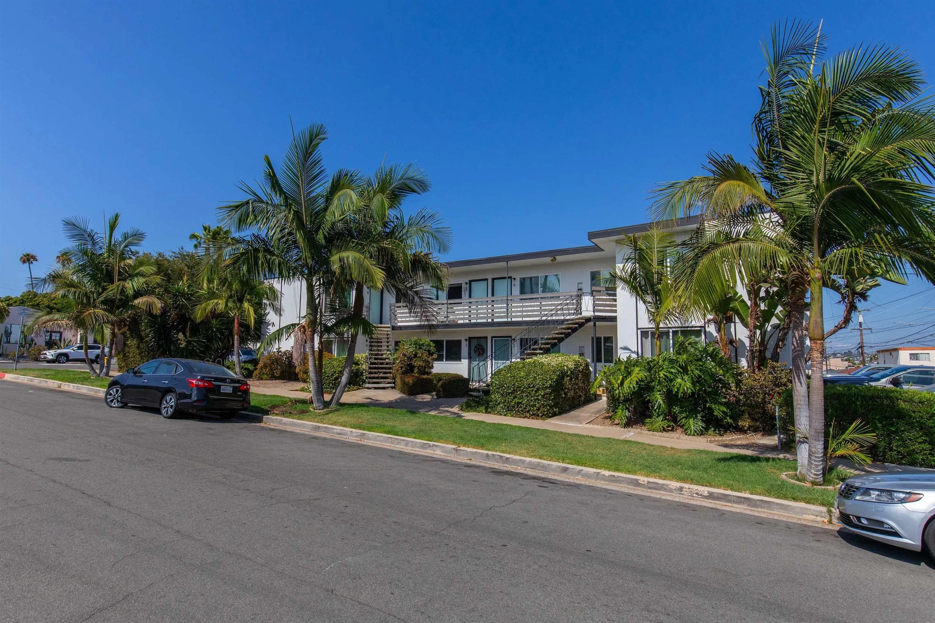 2003 Emerald Street