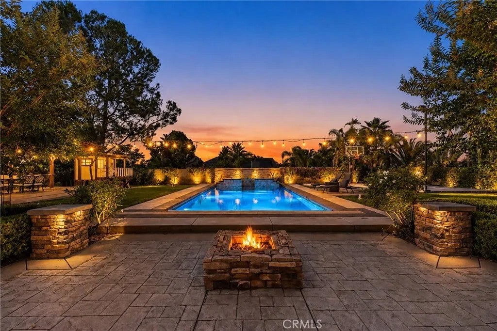 605 Jocelyn Shelby Way