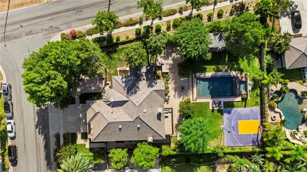 605 Jocelyn Shelby Way