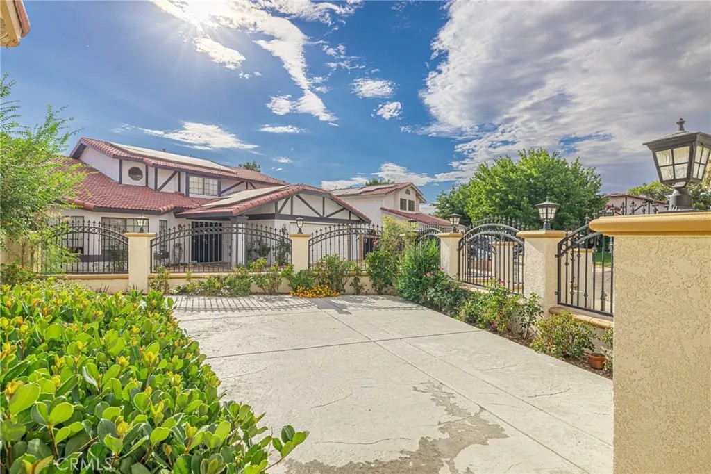 1334 Sun Court
