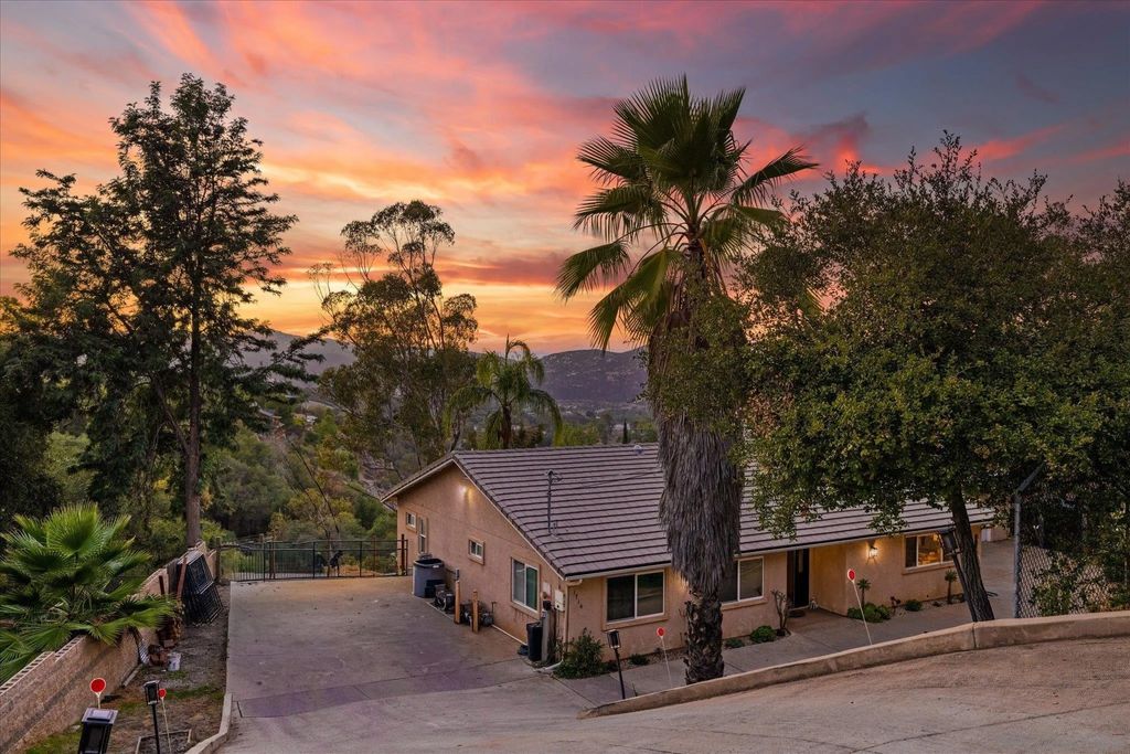 Photo of 1714 Foss Rd, Alpine, CA 91901 (MLS # 260002320)