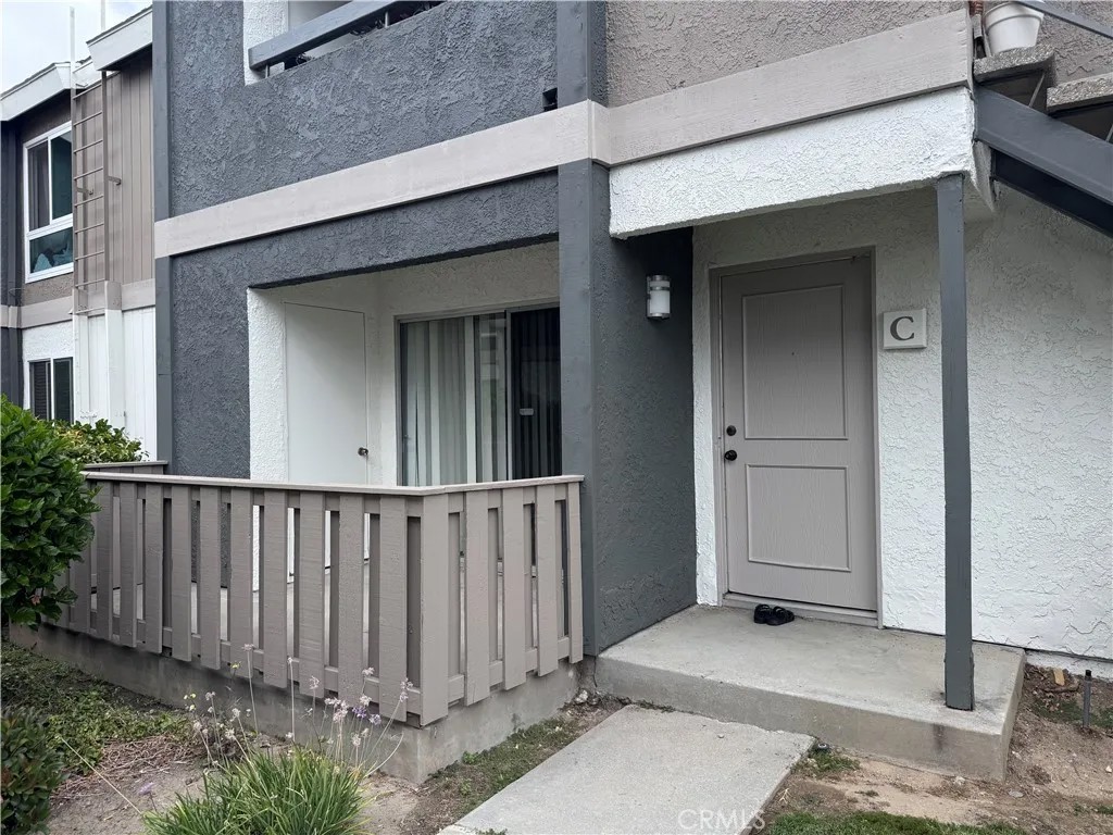 2871 S Fairview C