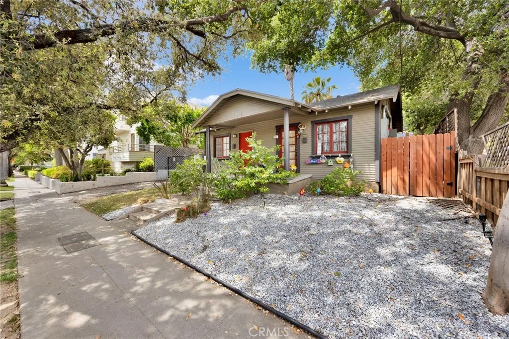 103 N Catalina Avenue