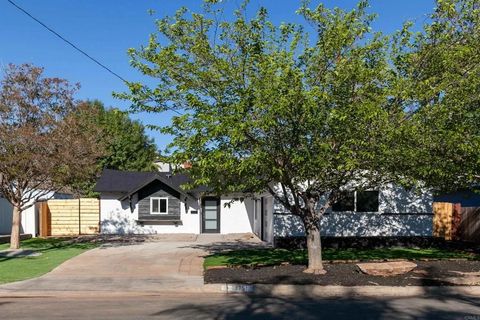 Tiny photo for 13751 Powers Rd, Poway, CA 92064 (MLS # PTP2508292)