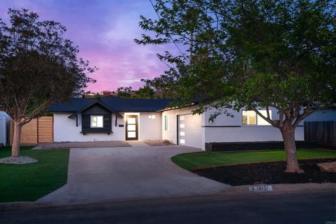 Photo of 13751 Powers Rd, Poway, CA 92064 (MLS # PTP2508292)