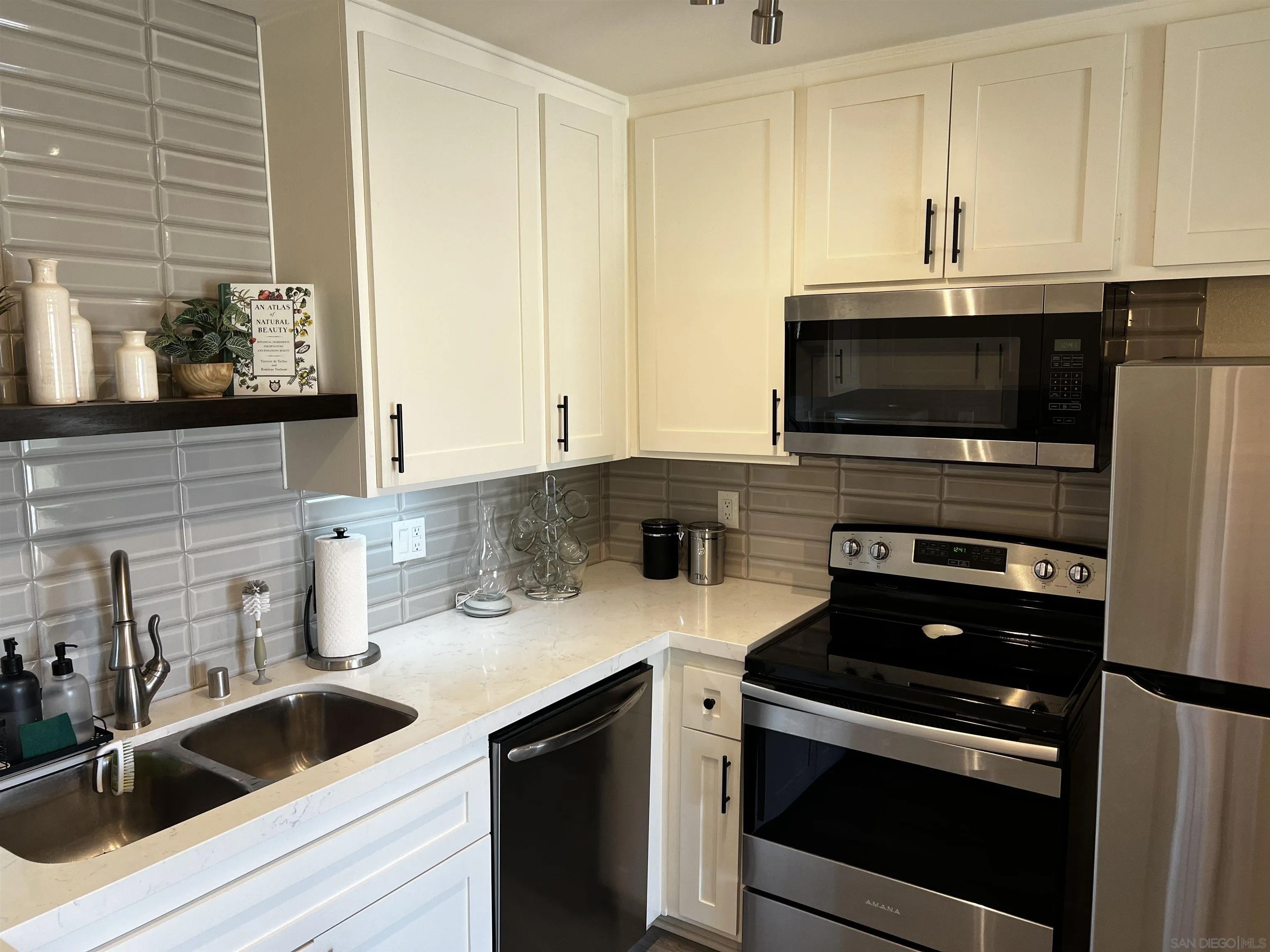 6350 Genesee Ave. 316