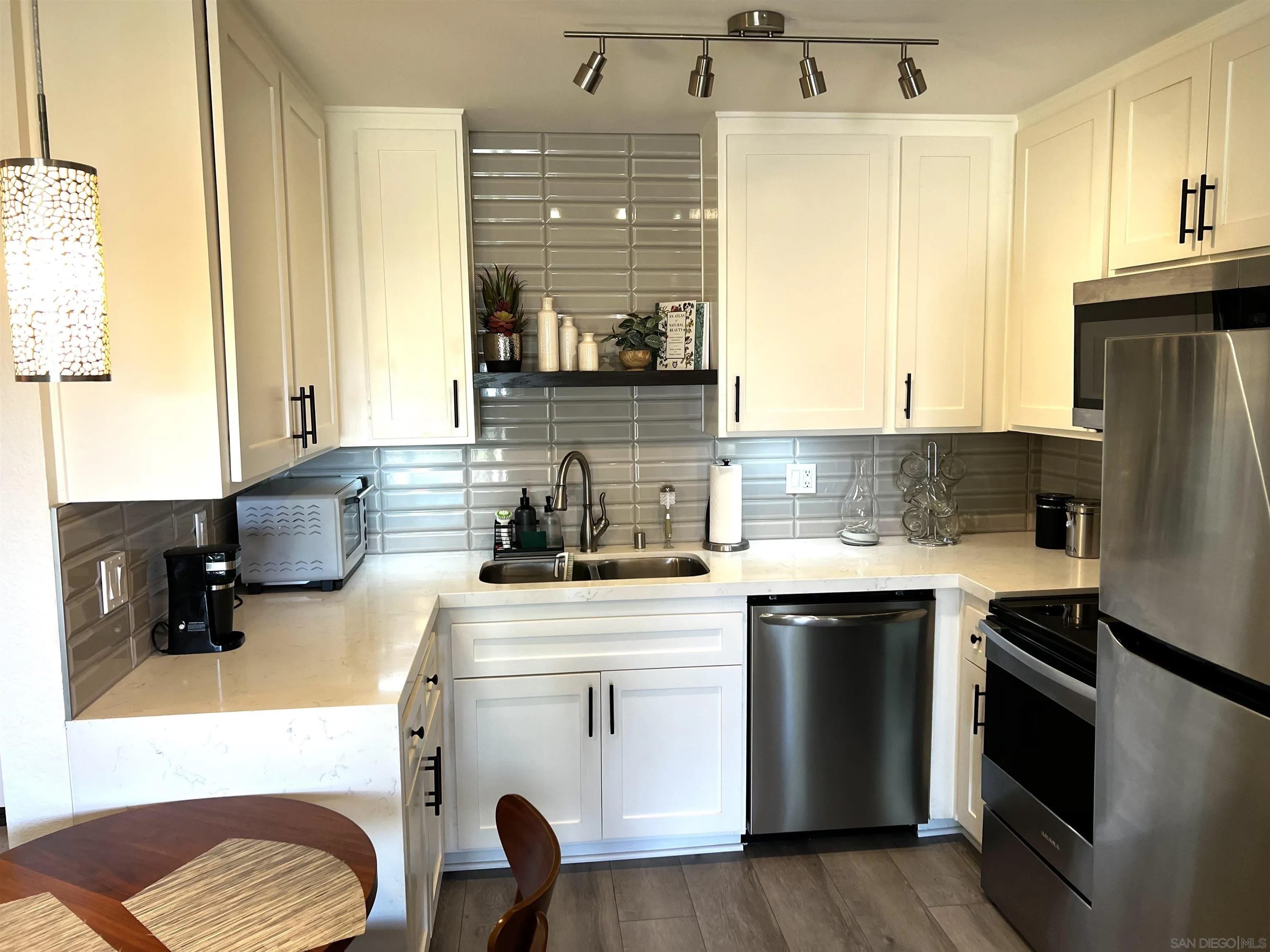 6350 Genesee Ave. 316